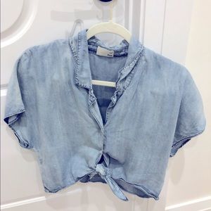 Aritzia Wilfred denim tie front top - size small